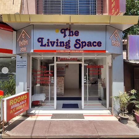 The Living Space Лонавала Екстериор снимка