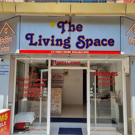 The Living Space Лонавала Екстериор снимка