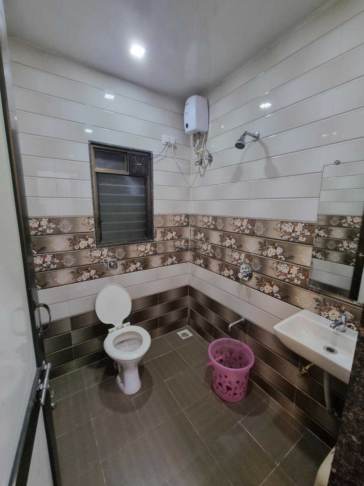 The Living Space Лонавала Екстериор снимка